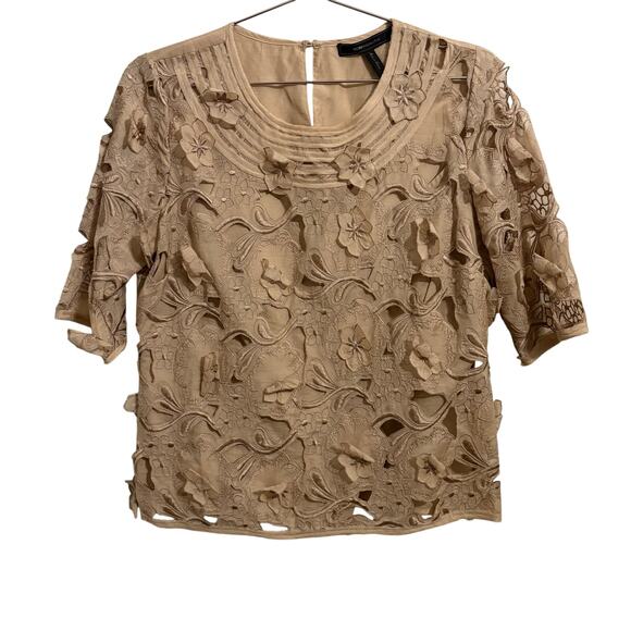 BCBG MaxAzria Tan Floral Appliqué Laser Cut Silk Blend Short Sleeve Top M - Picture 3 of 8